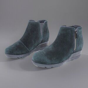 Sorel Womens US Size 6 Evie Wedge Bootie Waterproof Suede Grip Sole Black 37